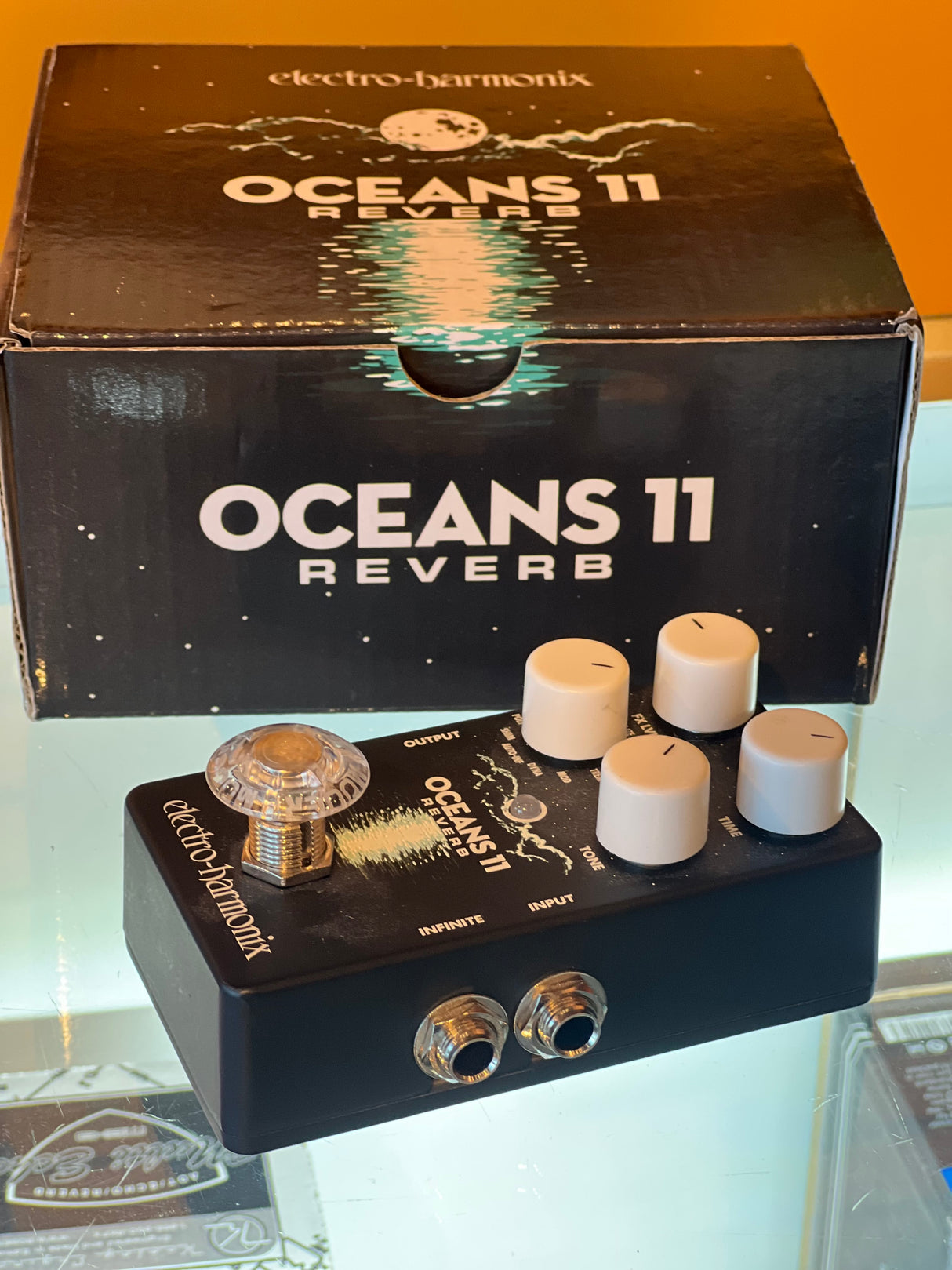 Used Electro Harmonix Oceans 11 Reverb Pedal