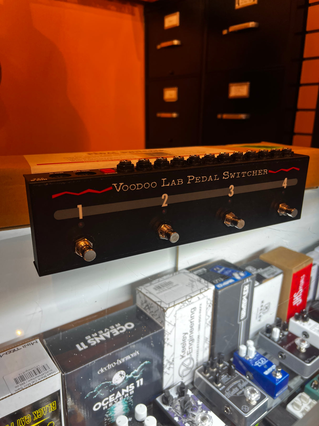 Used Voodoo Lab Pedal Switcher