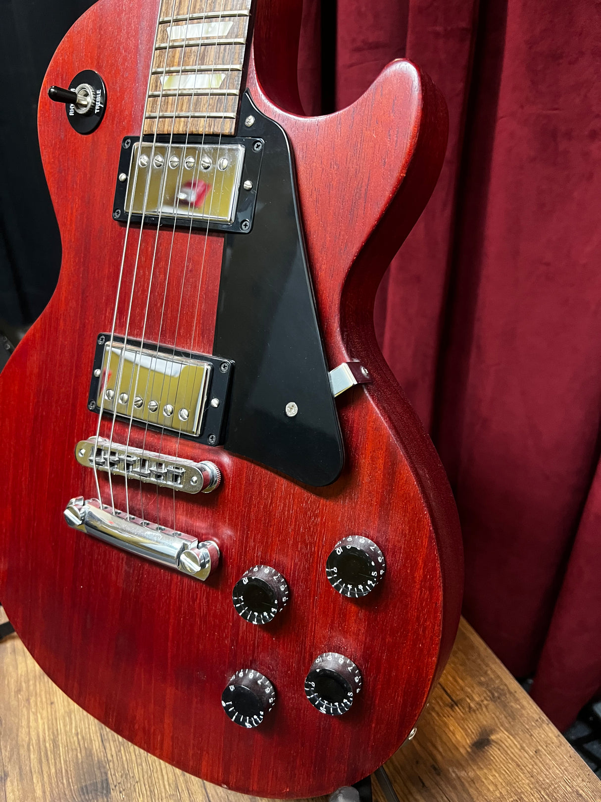 Used 2006 Gibson Les Paul Studio Worn Cherry w/HSC