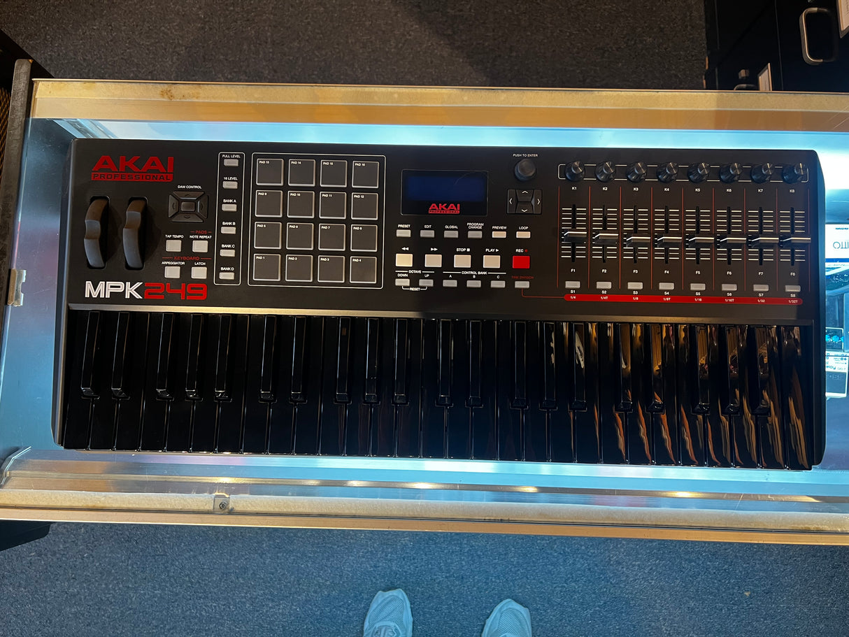Used Akai MPK 249 USB/iOS 49-Key MIDI Controller Keyboard