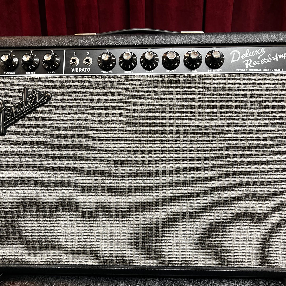 fender deluxe reverb pedal Used '65 Reissue w/Pedal Pick a Goggle/Lens Color:Low Fit Nose Bridge Ultraviolet Peaking goggle/Chromapop Pro Photochromic Red Mirror lenses NEWS / BLOG - col-new-snow-arrivals such as Flogging Molly