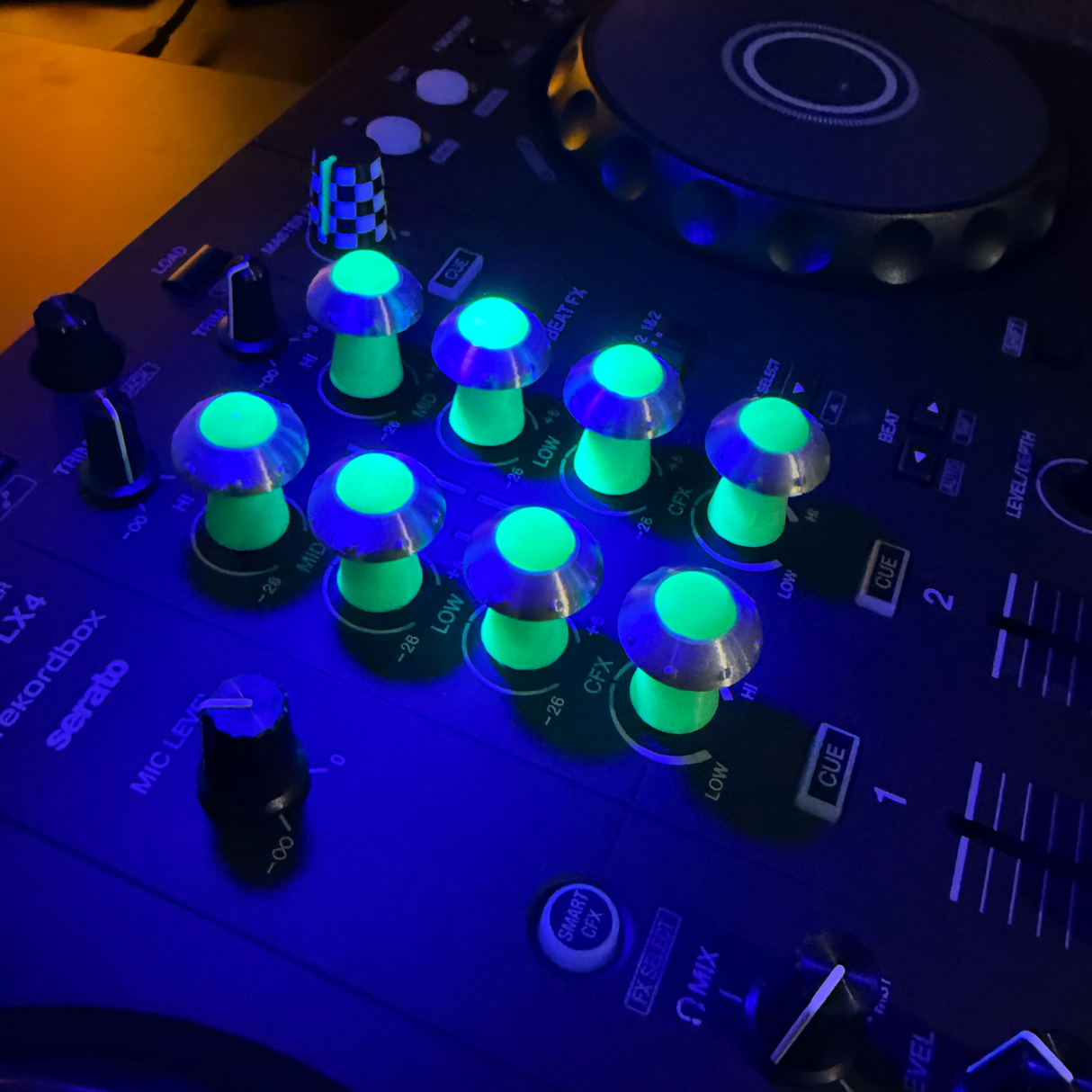 UFO Knobs