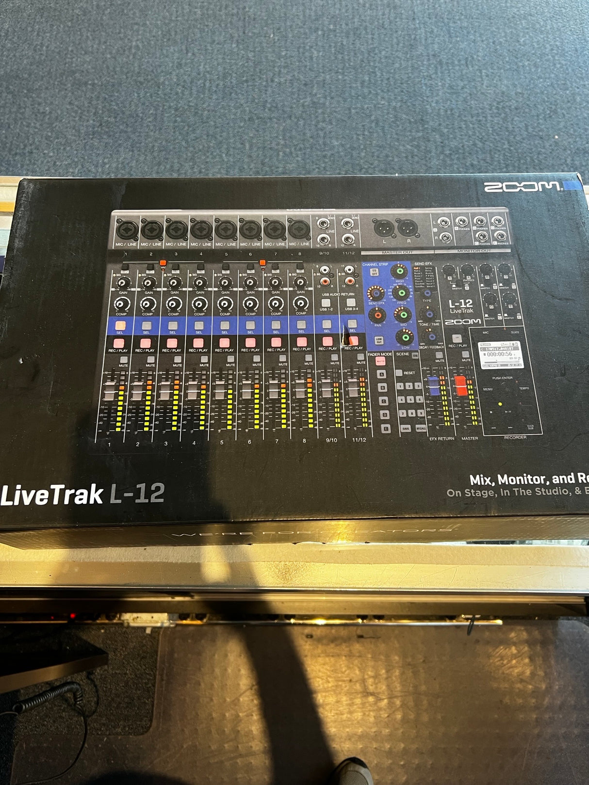 Mint Condition Zoom LiveTrak L-12 Digital Mixer w/original box