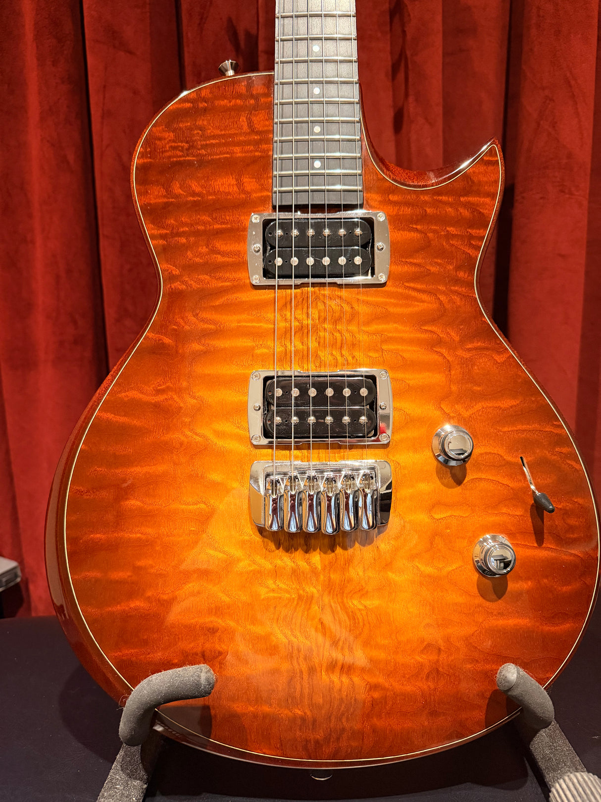 Used Taylor SB-1 Electric w/HSC (2008)
