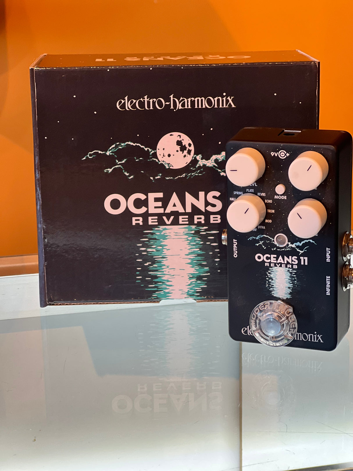 Used Electro Harmonix Oceans 11 Reverb Pedal