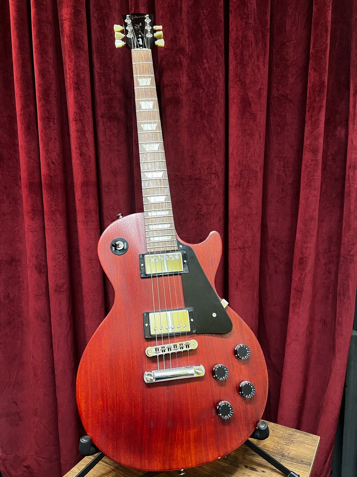 Used 2006 Gibson Les Paul Studio Worn Cherry w/HSC