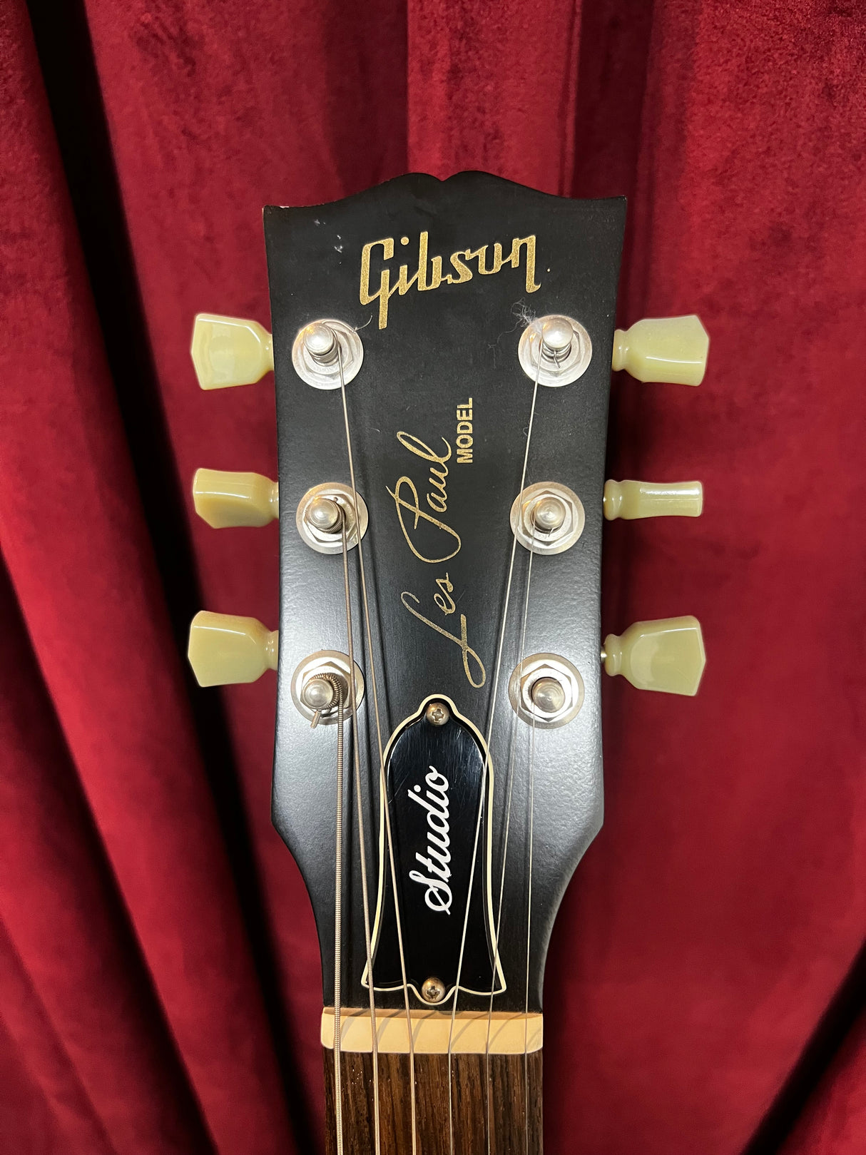 Used 2006 Gibson Les Paul Studio Worn Cherry w/HSC