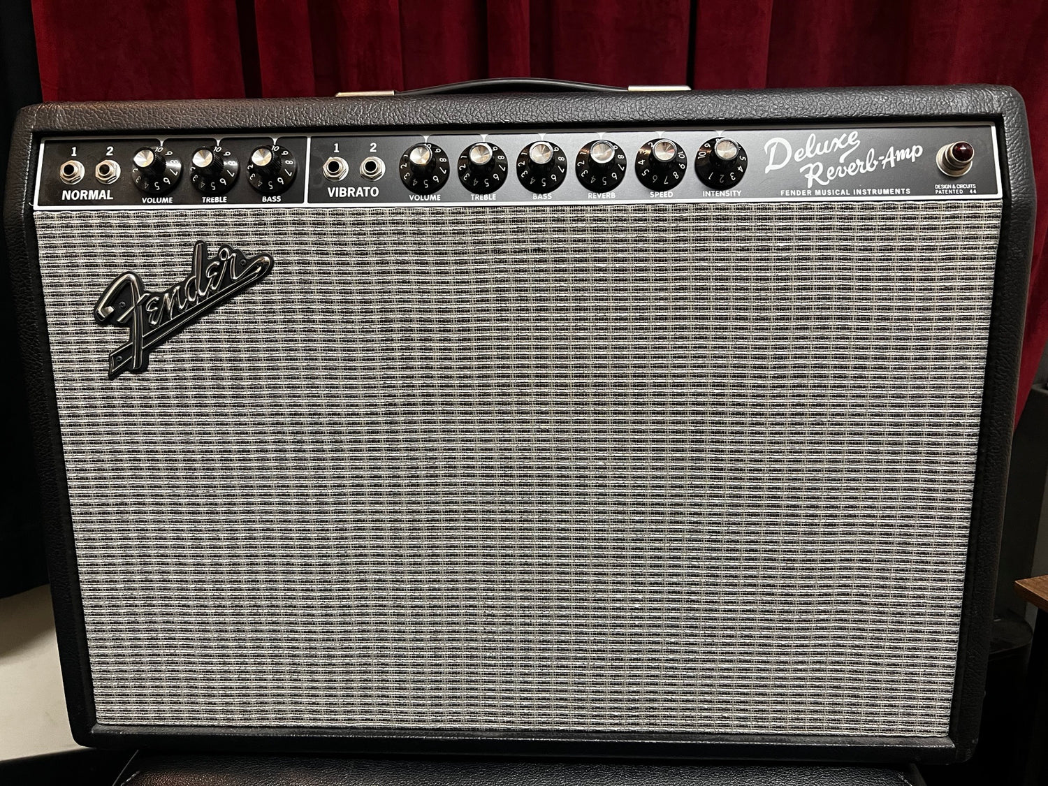 fender 65 deluxe reverb amp pedal Used Fender Deluxe Reverb '65 Reissue w/Pedal
