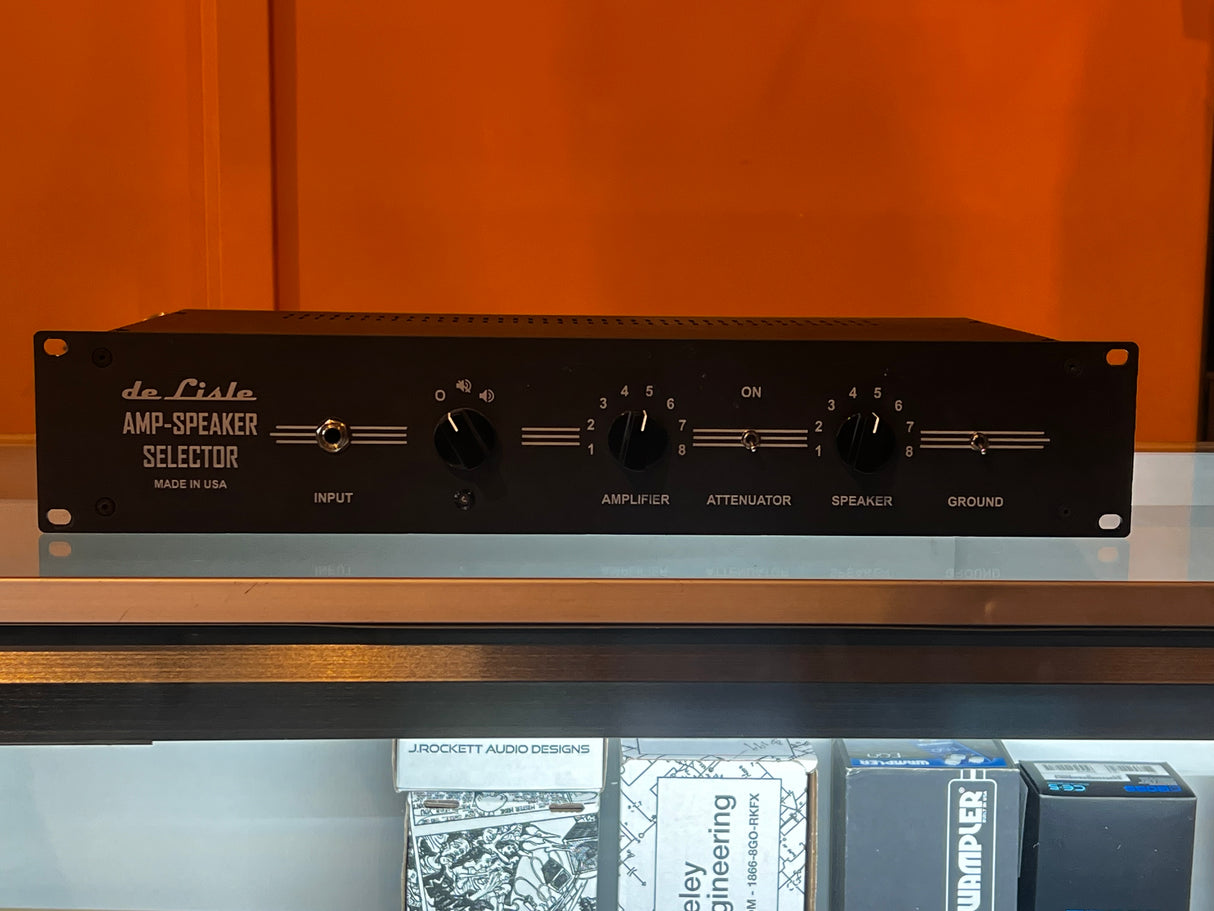 Used de Lisle 8x8 Deluxe Amp/Speaker Selector