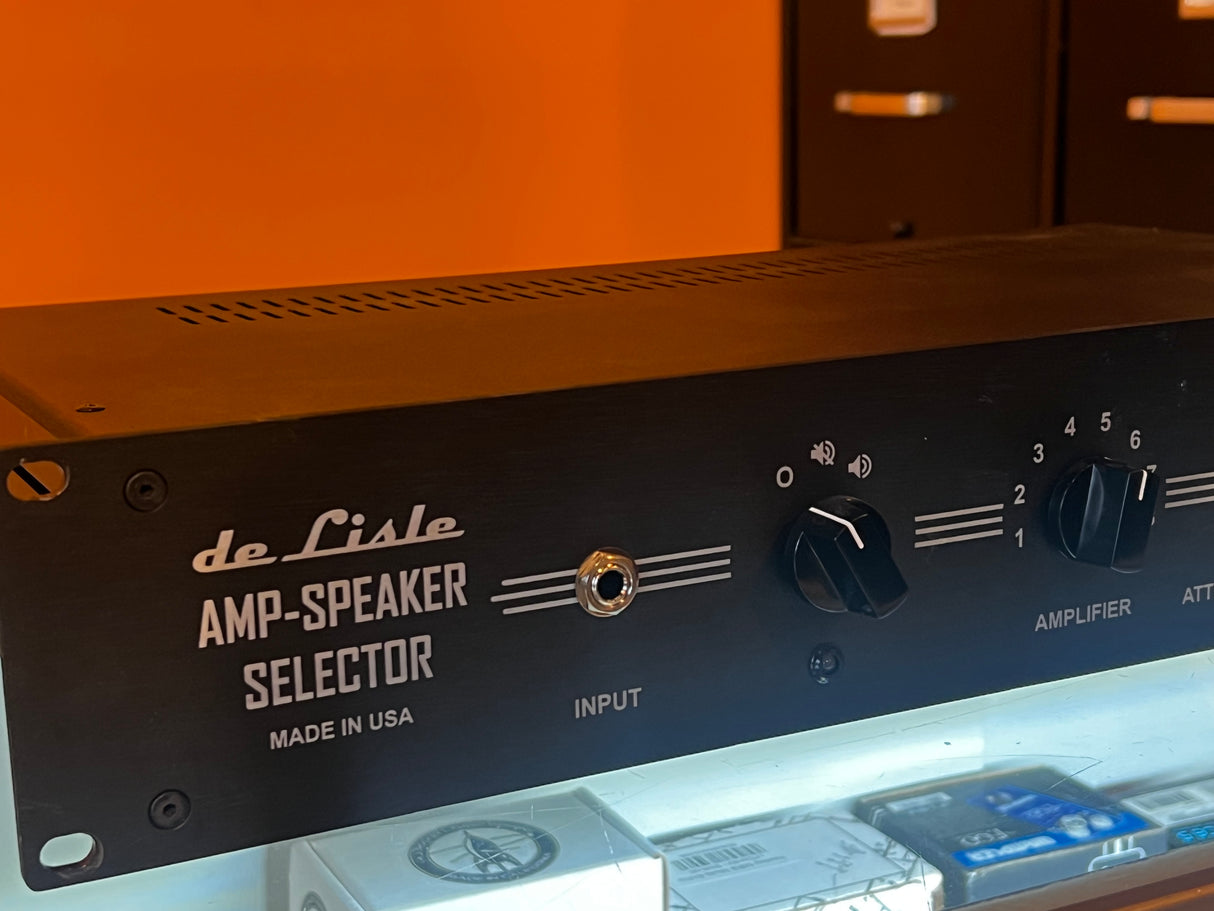 Used de Lisle 8x8 Deluxe Amp/Speaker Selector