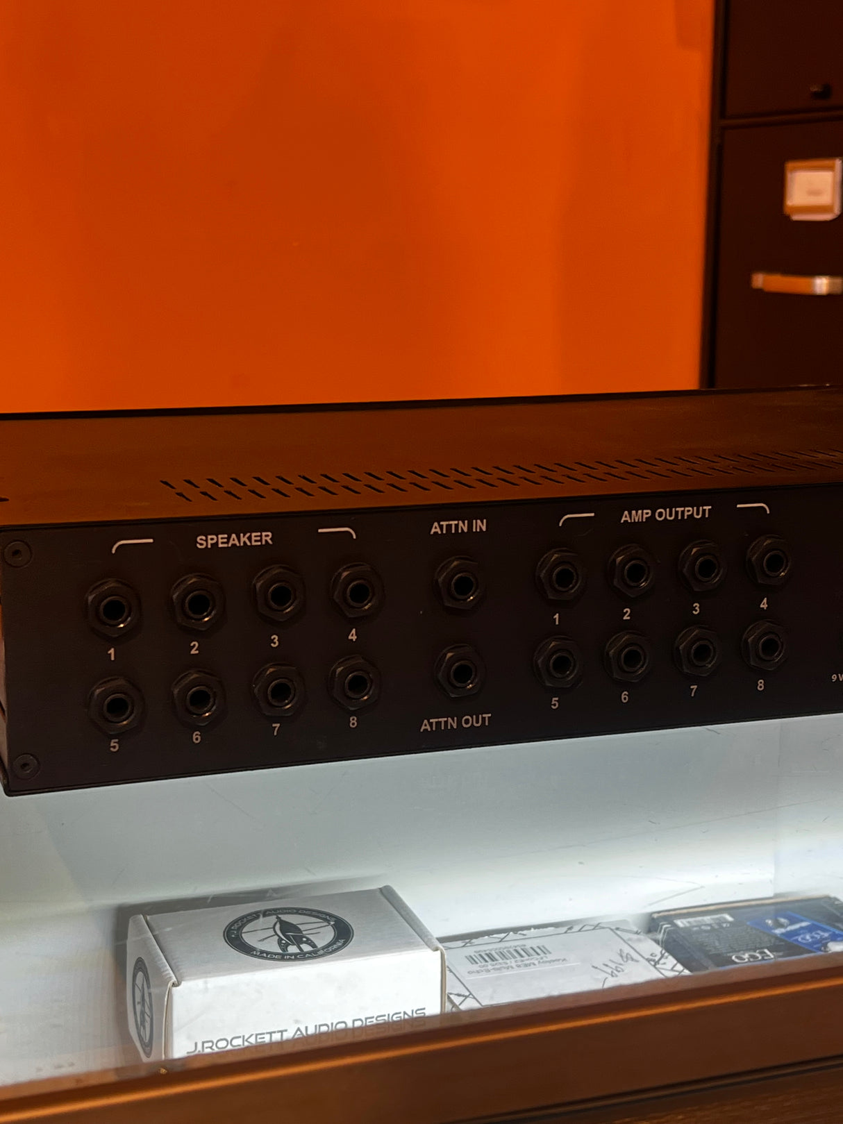 Used de Lisle 8x8 Deluxe Amp/Speaker Selector