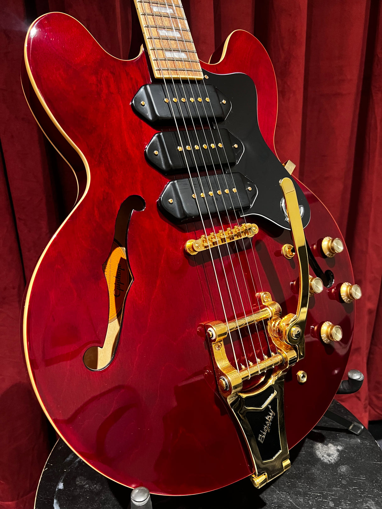 Used 2018 Epiphone Riviera Custom P-93 Electric Guitar Wine